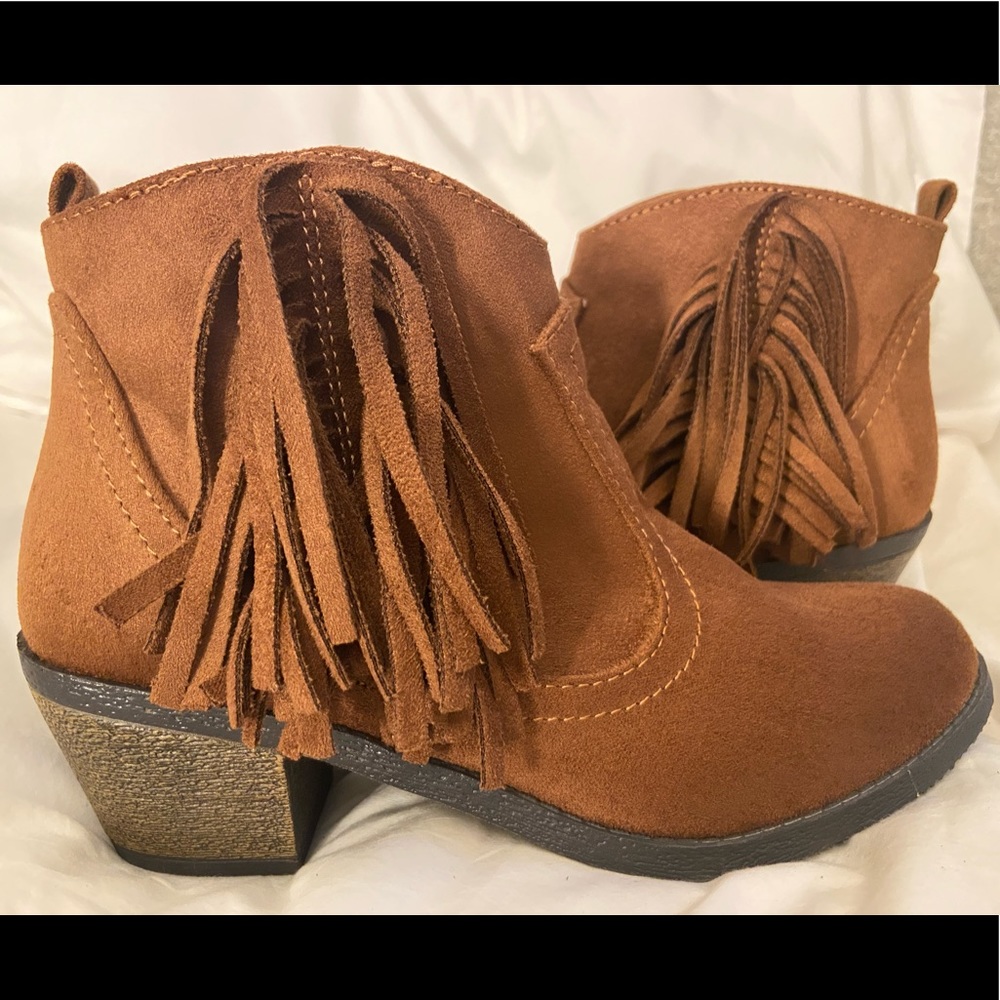 Girl’s Suede Booties